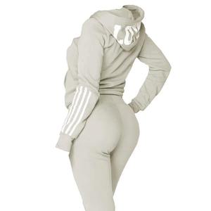 Conjunto Deportivo de Dos Piezas para Mujer con Top de Manga Larga y Pantalones, Ideal para Viajes o Entrenamiento - Product Image 2