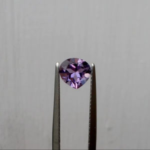 อเมทิสต์ธรรมชาติทรงหัวใจ แบบเจียระไน ขนาด 7 มม. รับรองโดยบุคคลที่สาม สีเขียว สำหรับทำเครื่องประดับ - Product Image 1