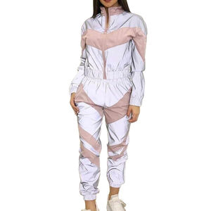 Survêtement de sport 2 pièces en nylon imprimé de haute qualité pour femme, collection hiver 2026, vente en gros pour adultes - Product Image 3