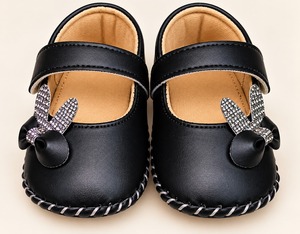Chaussures noires pour bébé Mary Jane avec nœud et semelle souple, ballerines de princesse pour filles, idéales pour les fêtes et les premiers pas - Product Image 1