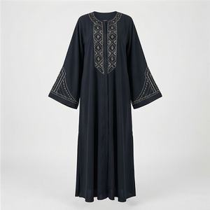 Vestido Musulmán Transpirable a la Moda para Mujer, Nuevo Estilo, Cómodo, Abaya Musulmana en Oferta, Alta Calidad, Color Personalizado - Product Image 1