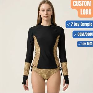 Ensemble de maillot de bain deux pièces pour femme avec logo personnalisé et imprimé doré, vente en gros OEM - Product Image 1