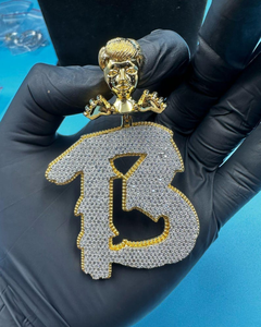 Colgante de Lujo con Letra B, Chapado en Oro de 18K, Moissanita Redonda de Corte Brillante, Estilo Hip Hop, Unisex - Product Image 1