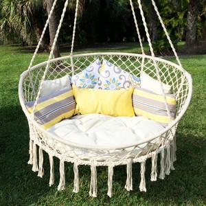 Chaise suspendue en macramé bohème artisanale avec base en bois - Vente en gros - Product Image 1