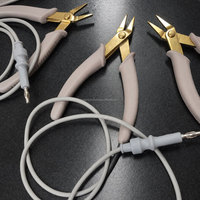 Pince à souder à bec effilé de haute qualité en acier inoxydable léger pour la fabrication de bijoux permanents et l'équipement de bricolage de bijoux