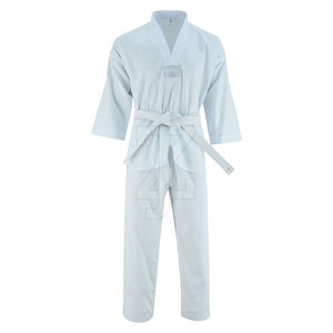 Uniforme de Taekwondo Cómodo para Entrenamiento, Diseñado para Práctica Diaria y Desarrollo de Habilidades - Product Image 3