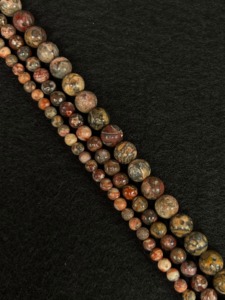 Perles rondes en jaspe pavot de plusieurs tailles, mélange de fleurs rouges et de motifs léopard, perles en vrac pour la fabrication de colliers Mala, vente en gros - Product Image 3