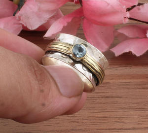 Bague tournante en argent 925 avec sertissage classique en topaze bleue, large bande, pour mariage, méditation, bijoux pour femmes, soulagement de l'anxiété, vente en gros - Product Image 1