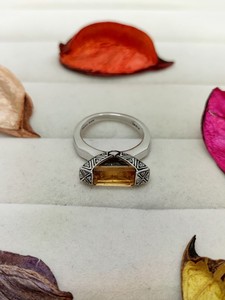 Bague Unique en Quartz Miel Triple et Tourmaline, Bijou Élégant en Cristal, Cadeau Tendance pour Femmes et Filles - Product Image 4