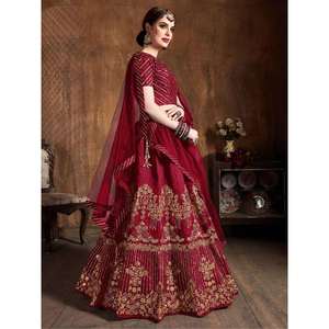 Adorable ropa de boda bordada Lehenga Choli de seda de arte rojo - Product Image 4