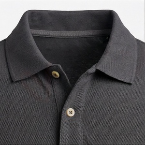 Polo à manches courtes gris foncé pour homme, 100% coton piqué, respirant, coupe classique, tricot uni, design décontracté - Product Image 5
