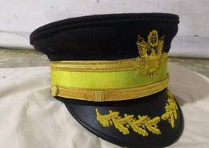 Gorra de Servicio Personalizada con Visera Ancha, Color Negro, con Insignia Bordada a Mano, 100% Algodón, Unisex - Product Image 2