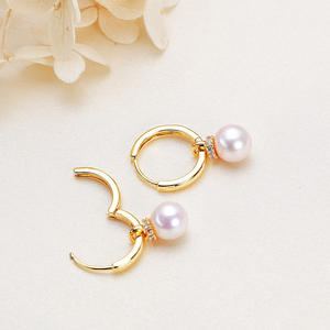 Boucles d'oreilles en perles blanches fines en gros avec fermoirs, perles d'eau douce Zhuji, élégantes et stylées - Product Image 5