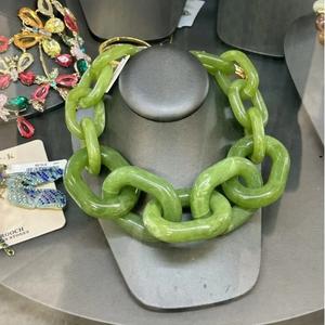 Sculpture murale décorative en résine époxy artistique, chaîne à maillons unique en résine époxy pour intérieurs de luxe à prix avantageux - Product Image 3