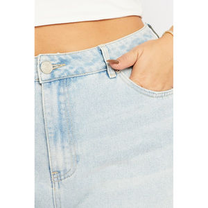 Shorts en jean taille haute pour femme, effet usé, ourlet brut, tissu extensible respirant, boutons-pression, passants de ceinture, poches, été, service OEM - Product Image 5