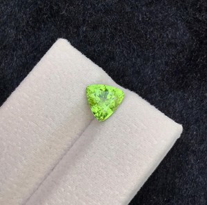 Natural <b>Peridot</b> Gemstone Green Excellent Rare Grade Triliion Cut Loose Gemstone for <b>Ring</b> August Birthstone Jewelry Making Supply - Product Image 3