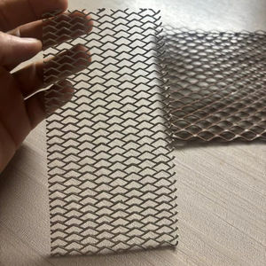 Rouleau de tôle perforée galvanisée de qualité supérieure, à mailles losangées, pour clôture industrielle robuste, cloison et barrière. - Product Image 1