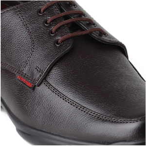 Chaussures habillées marron sophistiquées pour hommes – Classiques à lacets, idéales pour le bureau et les affaires, confortables et au design élégant - Product Image 5