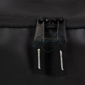 Bolsa de Hockey sobre Hielo ZEONIX INDUSTRIES, Precio al por Mayor, Impermeable, Capacidad de 50-70L, Color y Logotipo Personalizables, Material de Poliéster - Product Image 5