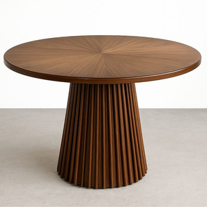 Table à manger ronde architecturale en teck massif avec plateau à motif soleil et base cannelée sculptée - Product Image 1