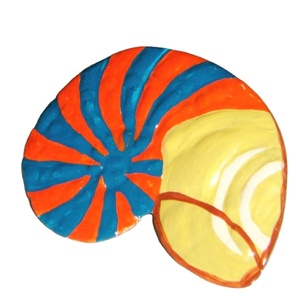 Ensemble d'anneaux de serviette en coquillage multicolore Porte-serviettes en métal et laiton élégant Décoration de table pour les fêtes modernes à la maison - Product Image 1