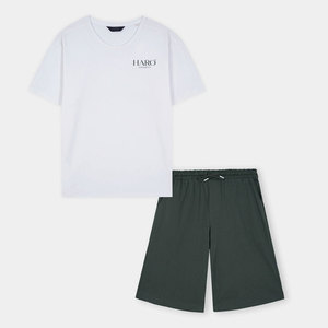 Conjunto de camiseta y pantalones cortos de estilo casual moderno, tela cómoda y transpirable para la moda de verano. - Product Image 1