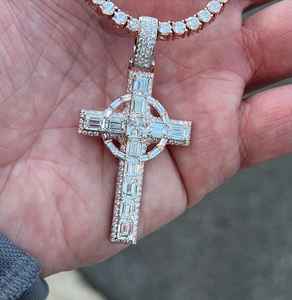 Colgante de Fe Cristiana, Joyería Religiosa, Colgante de Diamante Moissanite VVS, Hecho a Mano, Regalos Delicados para Comunión, Colgante Hip Hop - Product Image 6
