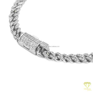 Pulsera de Plata de Ley 925 Premium con Diamantes de Moissanita, Eslabones Cubanos Delgados y Diseño Brillante Iced Out - Product Image 2