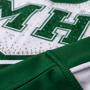 Ensemble d'uniformes de cheerleading personnalisés pour femmes : Haut dos nu, jupe plissée, imprimé scintillant, tenue de performance d'équipe en polyester avec transfert thermique - Product Image 2