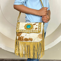 Nouveau sac à franges en cuir suédé style western avec fourrure de vache, sac à bandoulière en cuir bohème de haute qualité pour femme avec pierre turquoise