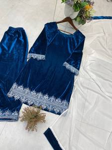 Ensemble Kurti et Palazzo en velours brodé de sequins avec dupatta en Georgette – Tenue de fête ethnique de luxe entièrement cousue - Product Image 5