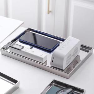 Bandeja de Metal Plateado de Estilo Nórdico Resistente con Diseño de Lujo Ligero, Rectangular, para Almacenamiento de Joyas y Elegante Bandeja de Servicio para el Hogar y Hoteles - Product Image 5