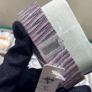 Améliorez votre style avec une superbe montre en acier inoxydable entièrement glacée fabriquée avec des diamants Moissanite avec une clarté VVS basse - Product Image 3