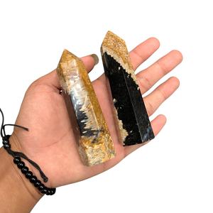 Obelisco Decorativo de Piedra Pulida de Raíz de Palma Natural Premium con Diseño de Ojo Único para el Hogar y Colección - Product Image 4