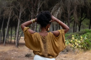 Top Bohemio de Algodón con Hombros Descubiertos, Detalle de Flecos, Talla Única, Hecho a Mano, Ropa de Festival, Atuendo Bohemio de Verano - Product Image 4