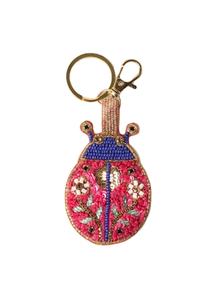 Llavero y accesorio para bolso con diseño de plátano, bordado con cuentas de colores amarillo y blanco, de la India. - Product Image 2