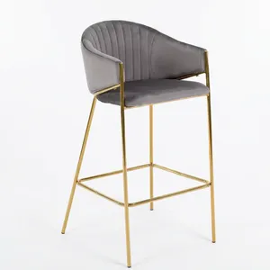 Tabouret de bar moderne en velours gris avec structure en métal doré, chaise rembourrée pour comptoir, durable, pour îlot de cuisine, café, restaurant - Product Image 5