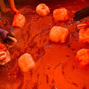 Lèvres de sel de vache de l'Himalaya naturelles de haute qualité, en forme de cube, à suspendre sur une corde, pour l'alimentation des chevaux et des chiens - Product Image 5