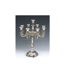 Candelabro de aluminio de tema tradicional ideal para decoración de eventos reales de hogares clásicos y mesas de cena románticas - Product Image 4