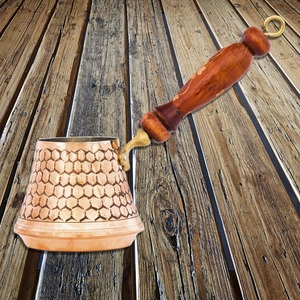 Cezve Turca de Metal con Mango de Madera y Cuerpo Decorativo - Product Image 5