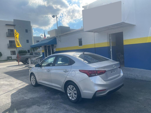 Hyundai Accent SE Sedán FWD 2020 - Product Image 2