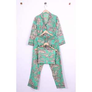 Conjunto de Pijama Floral Personalizado 100% Algodón, Conjunto Coordinado Estampado para Relajación y Comodidad, Verde, Ideal para Reventa - Product Image 5