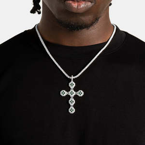 Collier Croix en Moissanite avec Pendentif Cristal Vert, Chaîne Tendance Chrétienne en Argent Sterling, Bijou Unisexe - Product Image 1