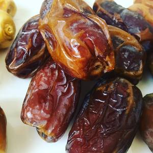 Dattes séchées naturelles sucrées, dattes séchées de qualité supérieure, riches en énergie et en nutriments, pour les commandes en gros - Product Image 6