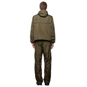 Ensemble coupe-vent grande taille pour homme avec short et haut zippé à manches longues en nylon, idéal pour le sport et les activités de plein air - Product Image 4