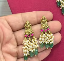 Conjunto de collar de templo chapado en oro con acabado mate antiguo étnico de alta calidad con pendientes colección de ropa de fiesta de boda o mujer - Product Image 2