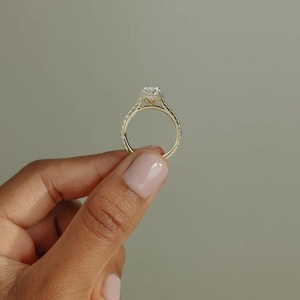 แหวนหมั้นเพชรทรงมาร์คีส์ทองคำแท้ 14K สำหรับผู้หญิง พร้อมวงแหวนแบบเฮโลและพาเว่ ได้รับการรับรองจาก IGI สไตล์คลาสสิก - Product Image 6
