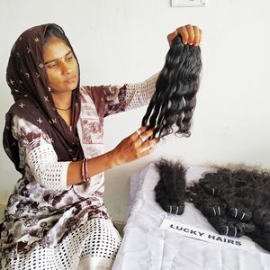 Extensiones de Cabello Humano 100% al Por Mayor, Ondulado, Color Negro Natural, Fabricantes de Cabello Virgen Vietnamita de un Solo Donante - Product Image 1