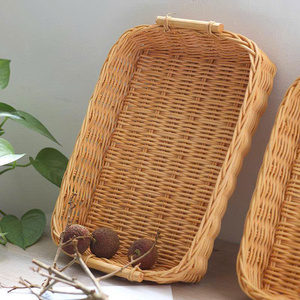 Panier en rotin tissé naturel élégant en bambou pour les présentations de fruits de gâteau de collation dans les restaurants à la maison - Product Image 1