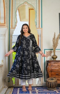 Kurti Anarkali de Rayón para Mujer, Talla Grande, Estampado Floral Negro, Cuello Angrakha, Mangas Acampanadas, Cómodo, Informal, para Uso Diario - Product Image 4